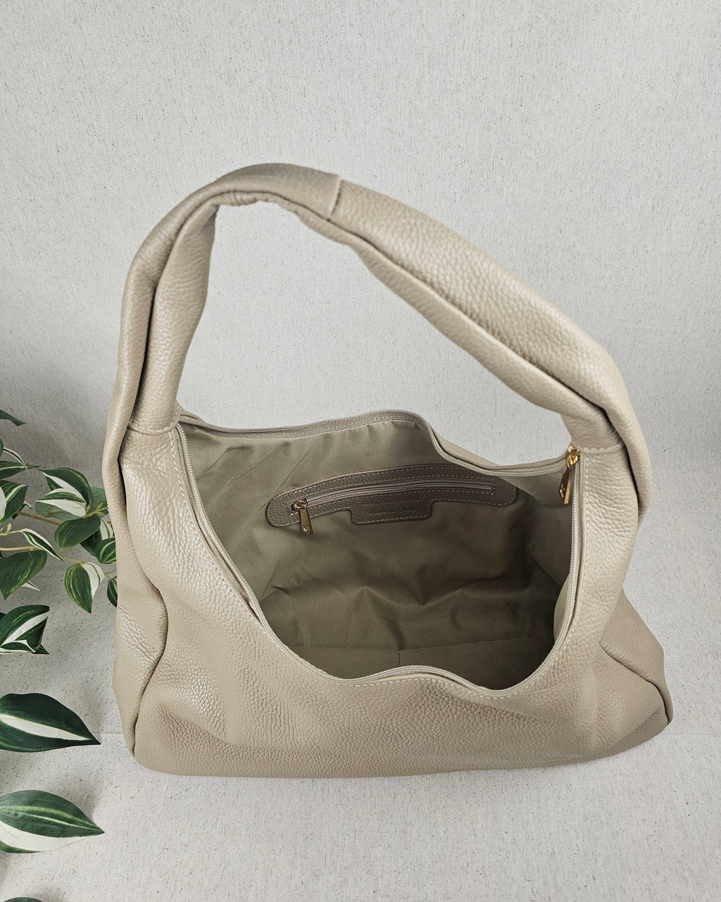 Astrid Beige