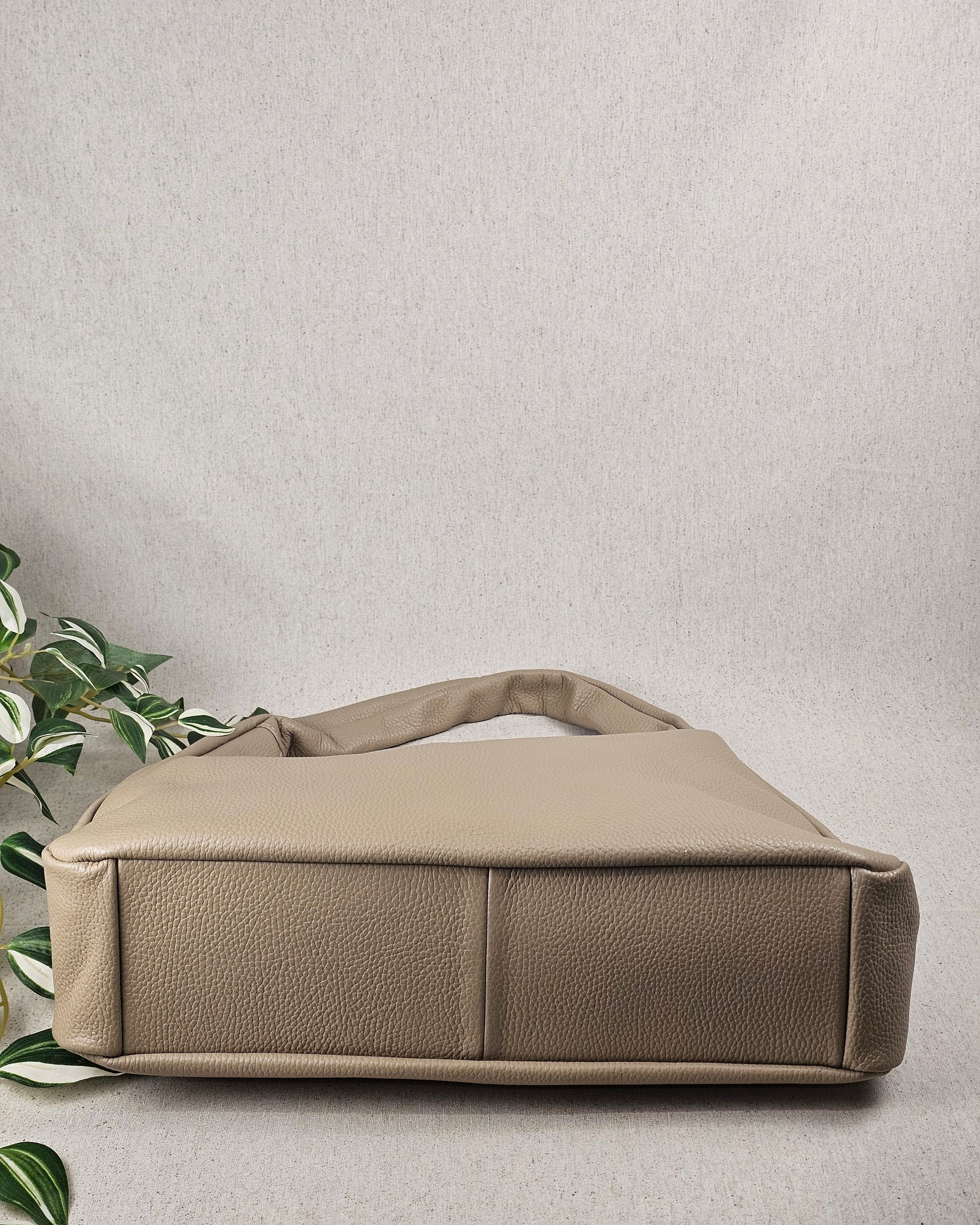 Astrid Beige